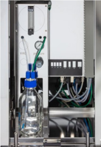 Резервуар для ГМДС и устройство контроля давления. Sawatec HP 300.jpg