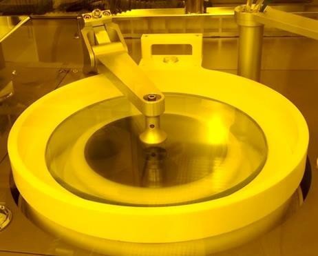 Установка нанесения фоторезиста Sawatec SM-200 (LSM-200) Установка нанесения фоторезиста Sawatec SM-200 (LSM-200).jpg